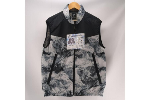 ファッションのトップス