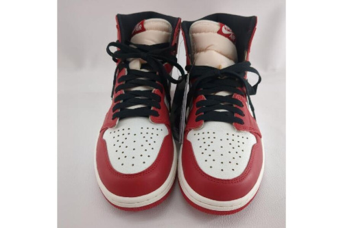 スニーカーのナイキ（NIKE）