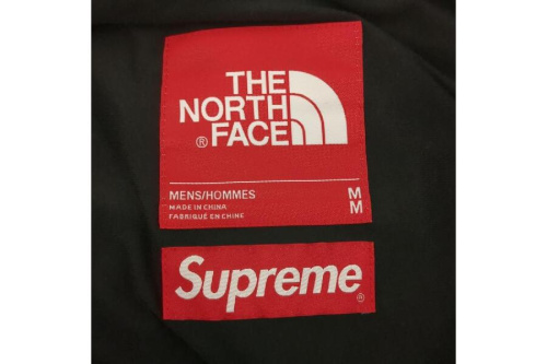 ザ・ノース・フェイス（The North Face）のシュプリーム(Supreme)