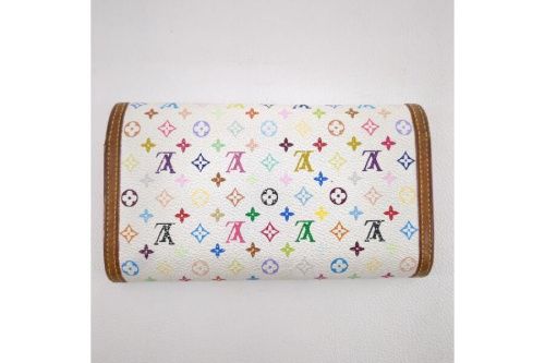 2つ折り財布のルイ・ ヴィトン（LOUIS VUITTON）