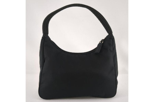 ハンドバッグのプラダ（PRADA）