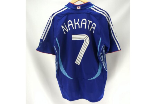 Tシャツのアディダス（adidas）