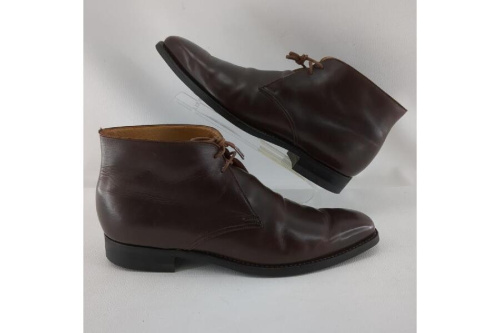 クロケットアンドジョーンズ(Crockett & Jones)のチャッカブーツ