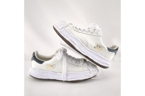 ミハラヤスヒロ(MIHARA YASUHIRO)のローカットスニーカー