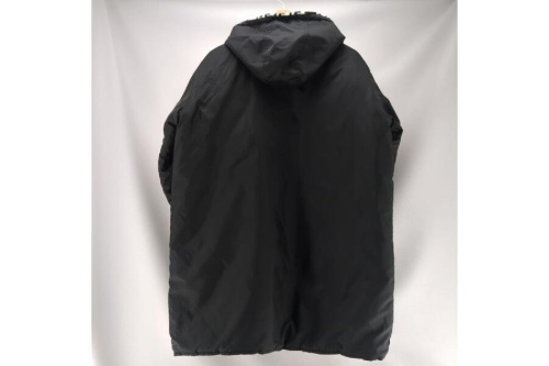 コートのフェンディ（FENDI）