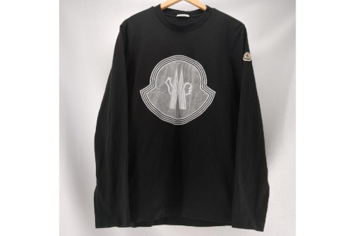 ファッションのTシャツ