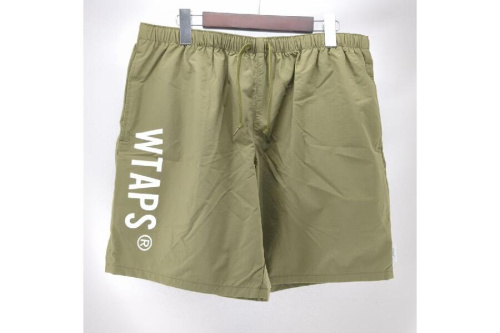 ファッションのパンツ