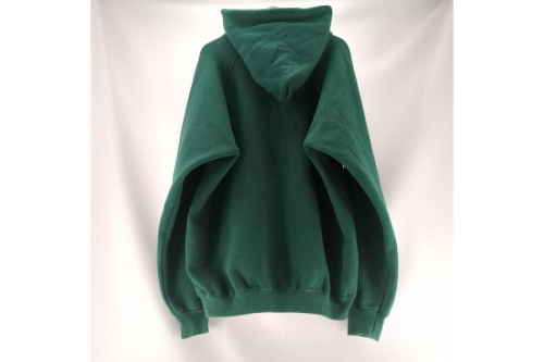 パーカーのアディダス（adidas）