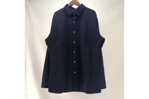 ファッションのトップス