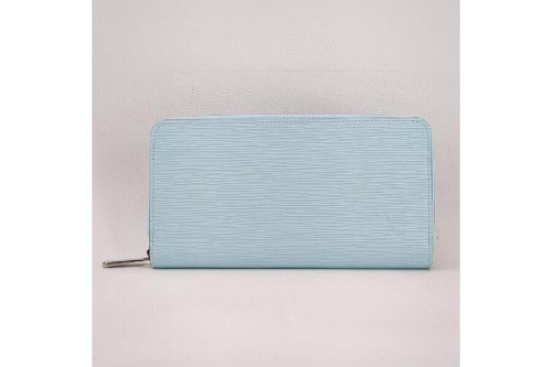 長財布のルイ・ ヴィトン（LOUIS VUITTON）