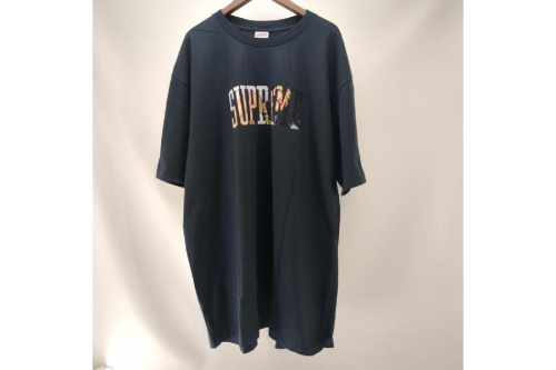 ファッションのTシャツ