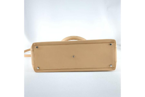 サルヴァトーレフェラガモ（Salvatore Ferragamo）の2WAYハンドバック