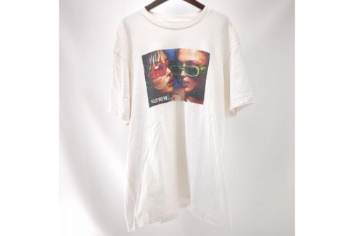 ファッションのTシャツ