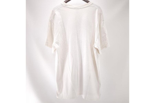 Tシャツのシュプリーム（Supreme）