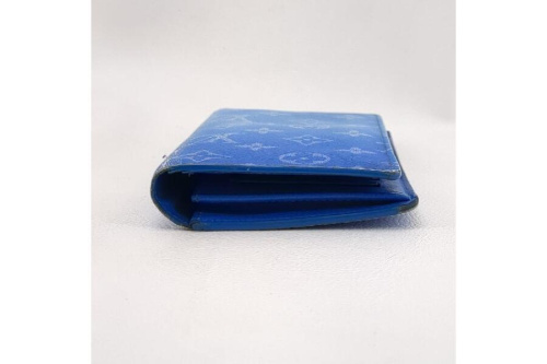 モノグラム・クラウズ