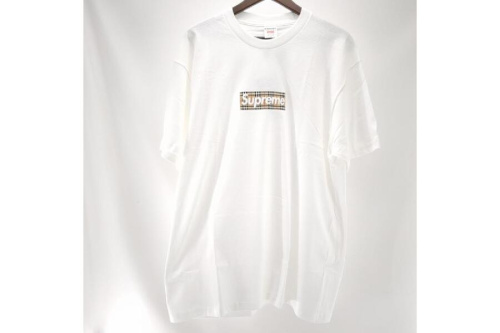 ファッションのTシャツ