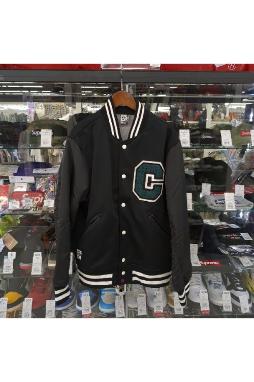 ファッションのアウター
