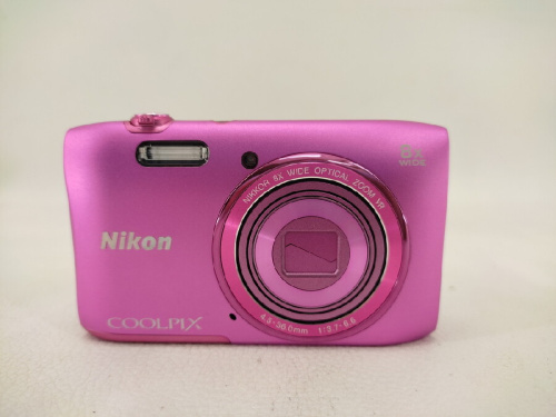 カメラのニコン