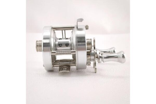 ベイトリールの五十鈴工業