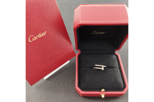 貴金属のCartier