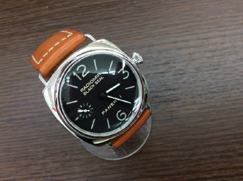 ファッションの腕時計