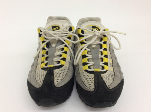 スニーカーのナイキ