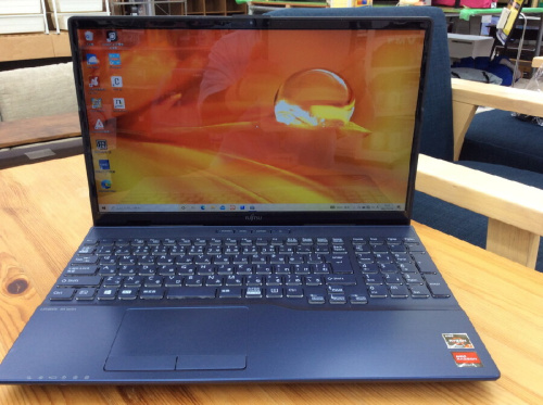 PC・スマホのノートパソコン