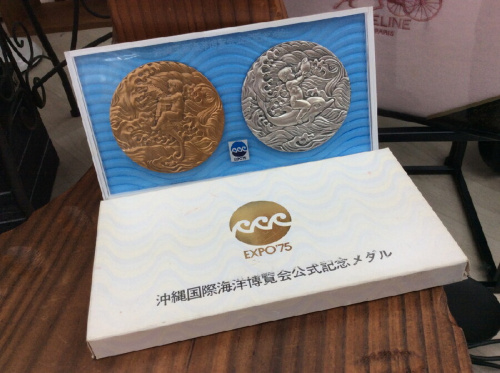 貴金属の銀貨