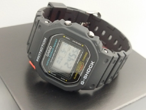 ファッションの腕時計