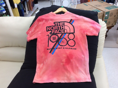 ファッションのTシャツ