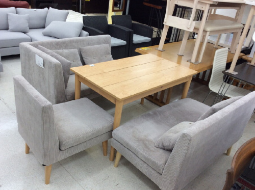 家具・家電のダイニングテーブル