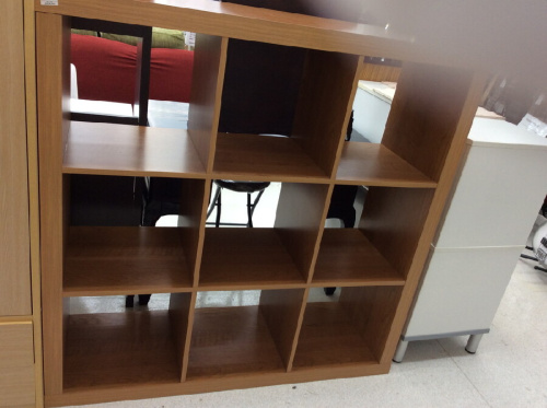 家具のオープンシェルフ