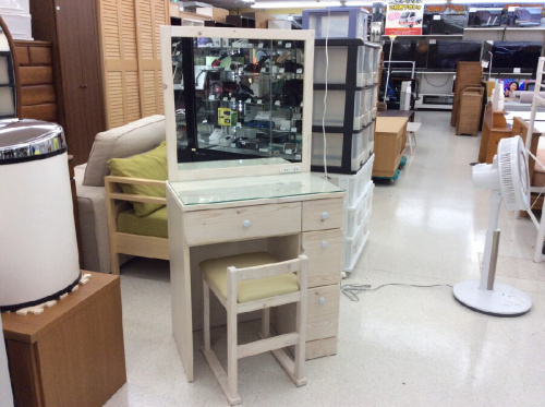 家具・家電のドレッサー