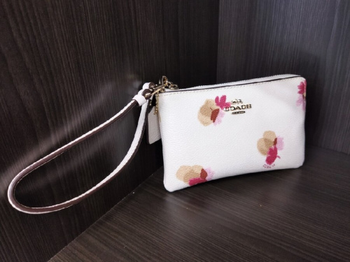 COACHのコーチ