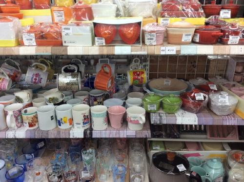 食器の中古雑貨