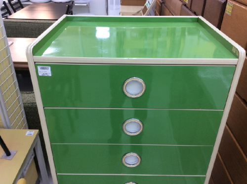 中古チェストのタンス