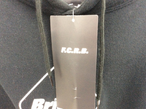 中古衣類のパーカー