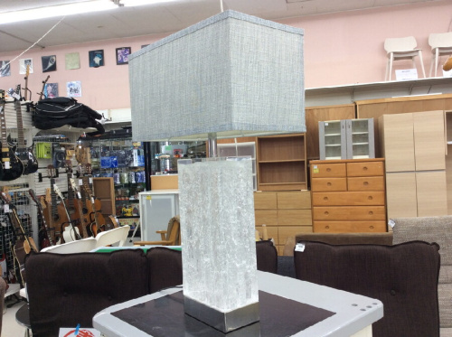 テーブルライトの遠藤照明