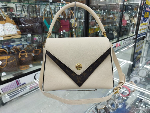 ブランドバッグ・財布のLOUISVUITTON