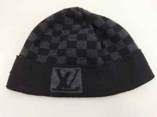 ニット帽のLOUISVUITTON