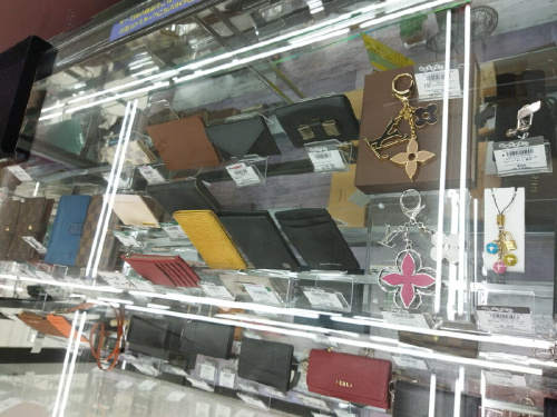 LOUISVUITTON