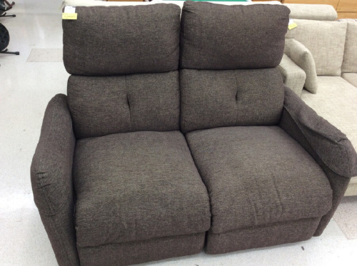 中古家具のソファー