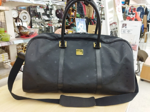 ブランドバッグ・財布のMCM（エムシーエム）