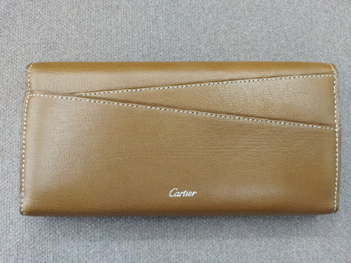 カルチェの財布