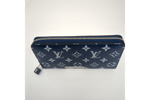 ルイヴィトンのLOUISVUITTON
