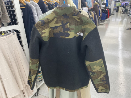 中古衣料のジャケット