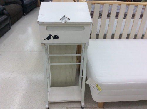 中古家具の木製家具