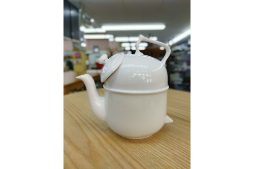 ロンネフェルトのティーポット