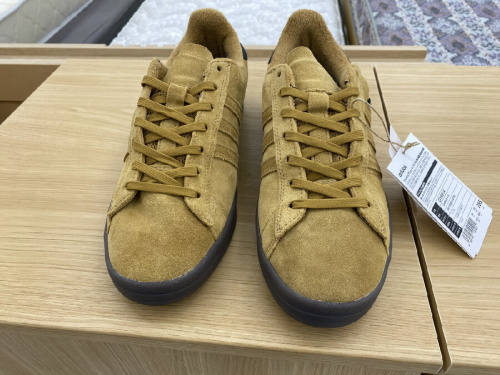 古着の中古スニーカー