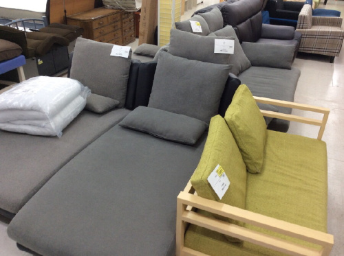 中古家具のソファー